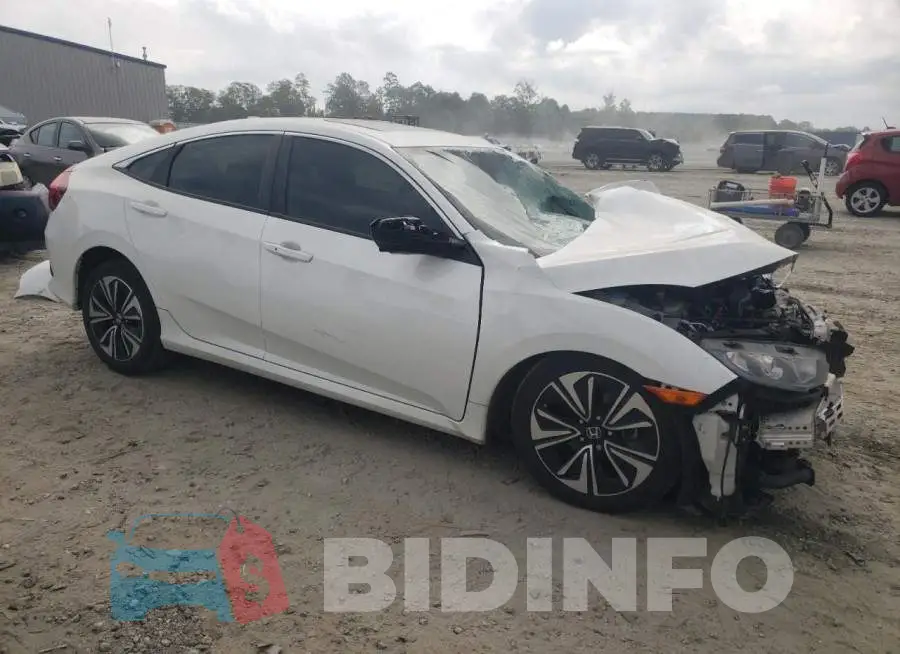 19XFC1F32HE001825 Photo# 4