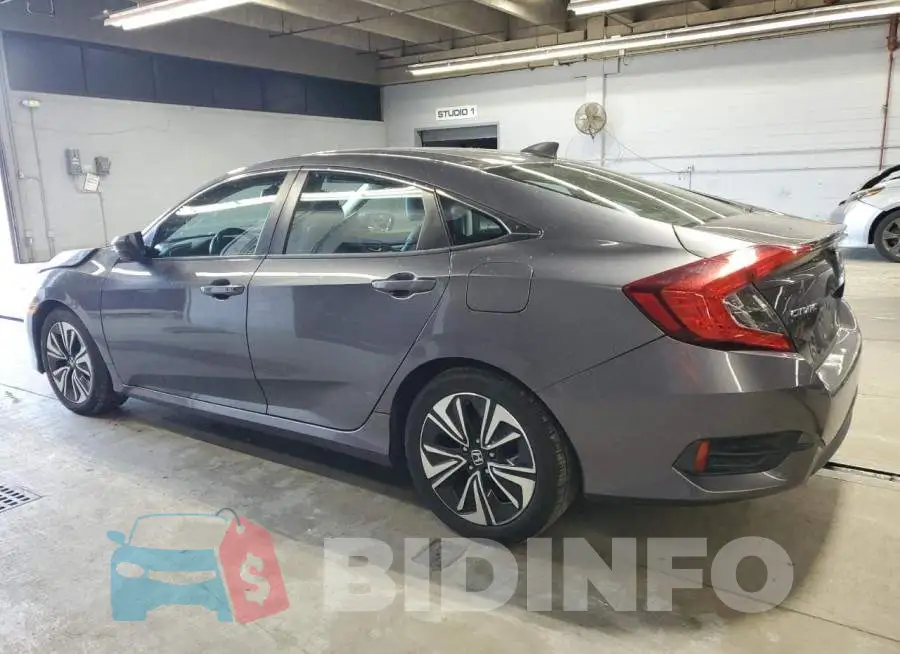 19XFC1F77HE000902 Photo# 2