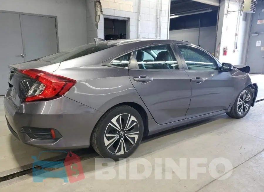 19XFC1F77HE000902 Photo# 3