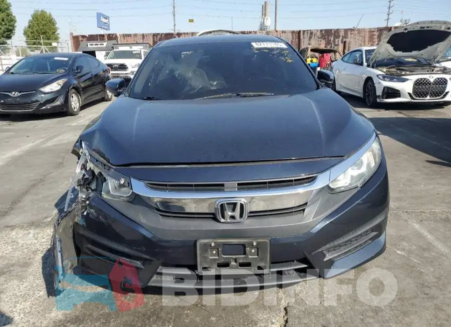 19XFC2F5XGE208016 Photo# 5