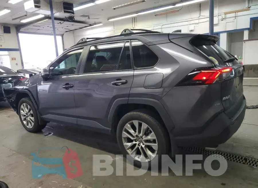 2T3A1RFV6RC452408 Photo# 2