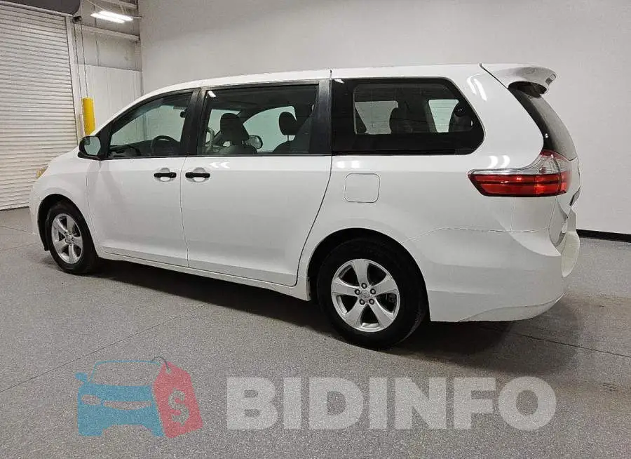 5TDZZ3DC5HS817010 Photo# 2