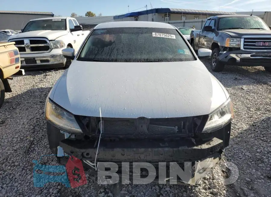 3VW2B7AJ2HM394240 Photo# 5