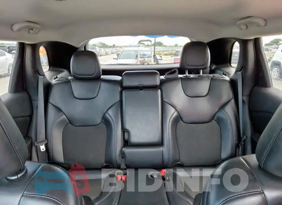 1C4PJLLB7KD479118 Photo# 10