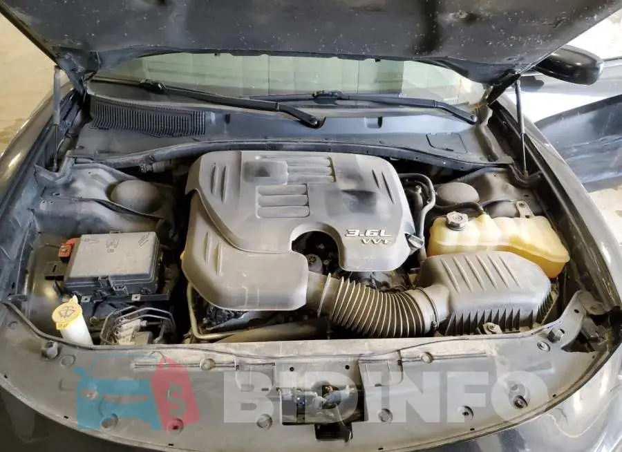 2C3CDXJG6GH294178 Photo# 11