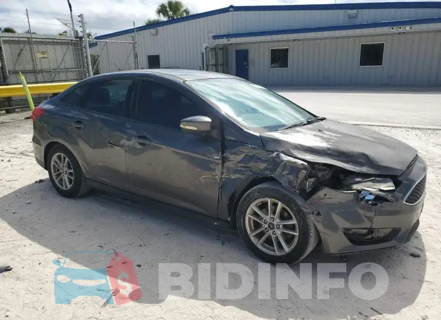 1FADP3F21GL281134 Photo# 4