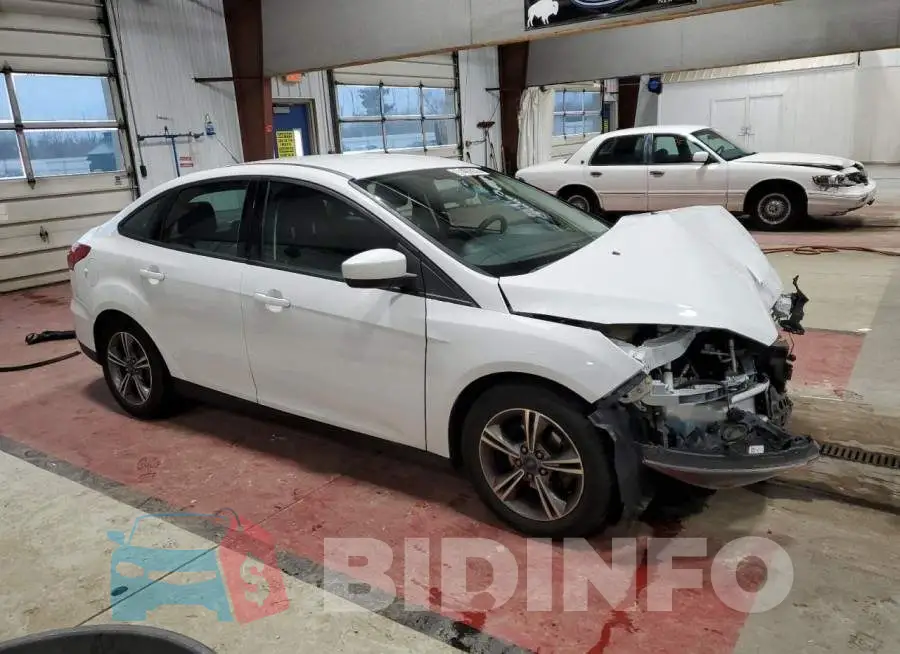 1FADP3F26JL267575 Photo# 4