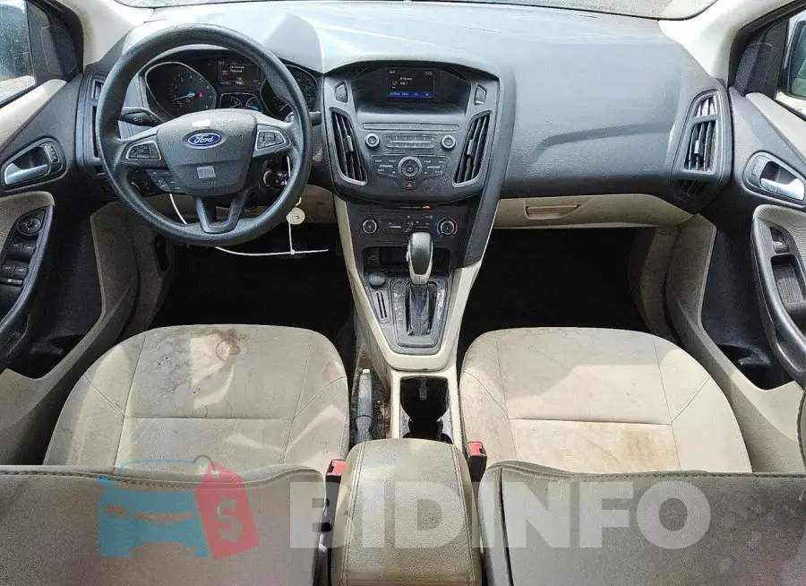 1FADP3F28JL252804 Photo# 8