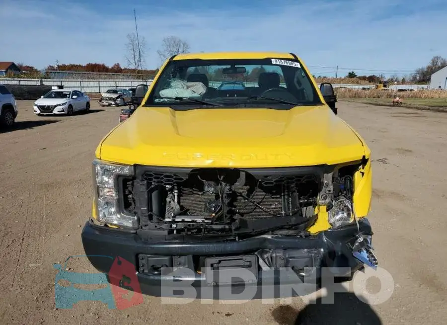 1FTBF2A65KEE43708 Photo# 5