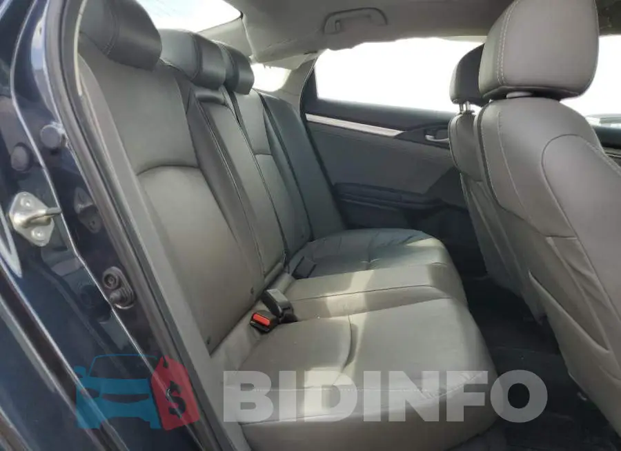 19XFC1F77KE211704 Photo# 10