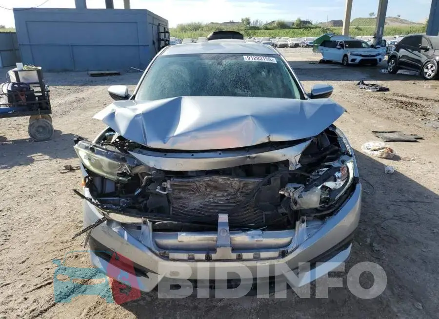 19XFC2F56GE061435 Photo# 5