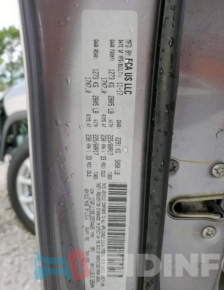 1C4PJLCB5JD574405 Photo# 13