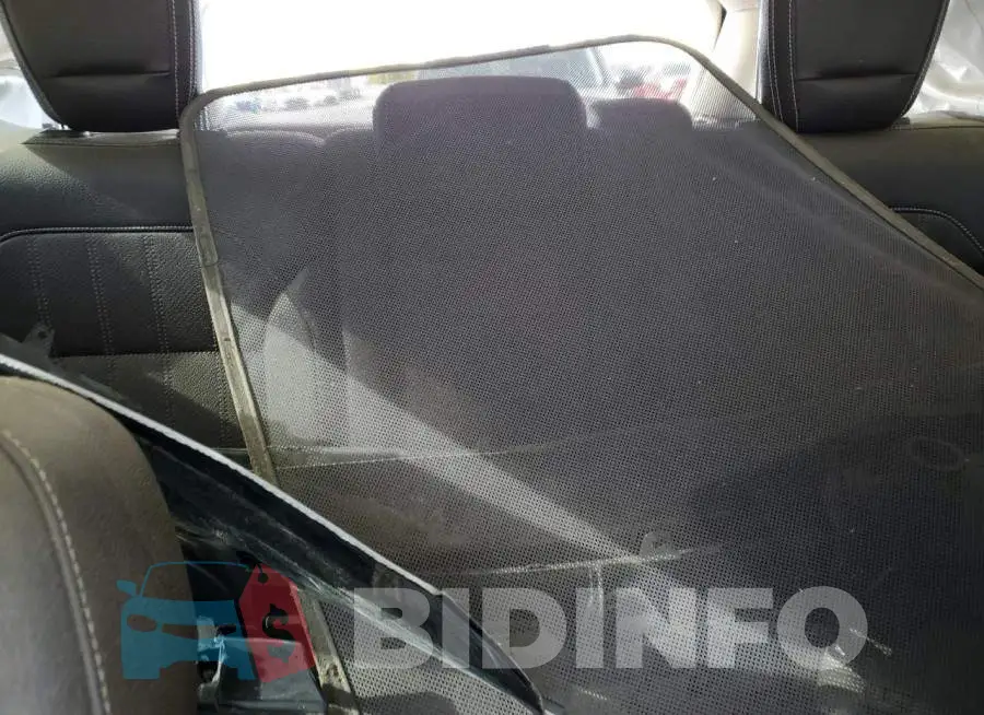 4JGDA6EB3JB008185 Photo# 10