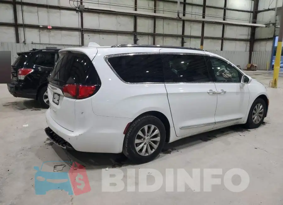 2C4RC1EG5JR292665 Photo# 3