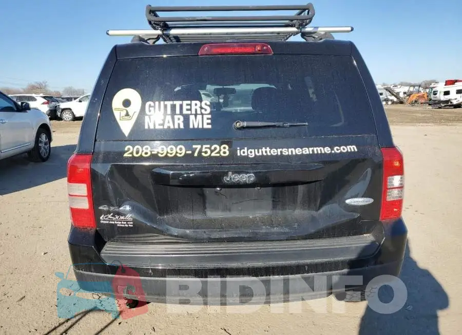 1C4NJRFB1HD175524 Photo# 6