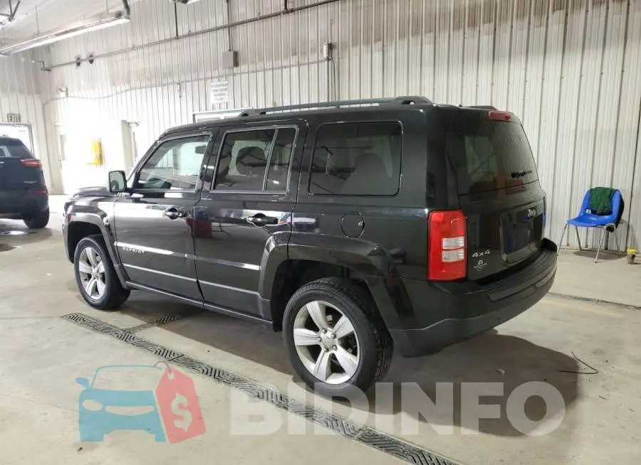 1C4NJRFB5GD596466 Photo# 2