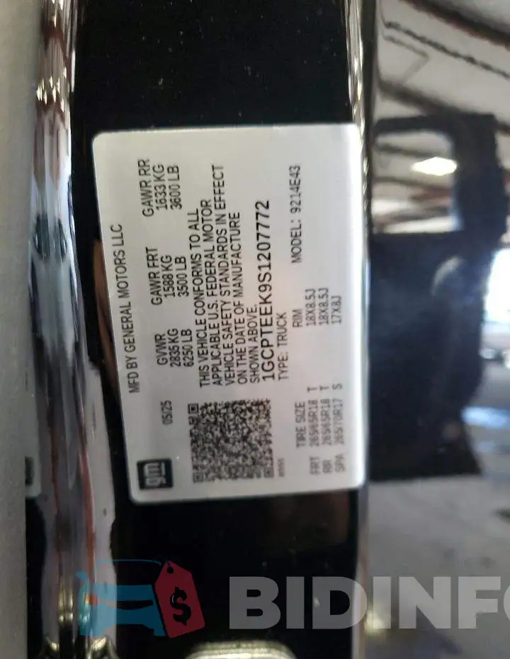 1GCPTEEK9S1207772 Photo# 12