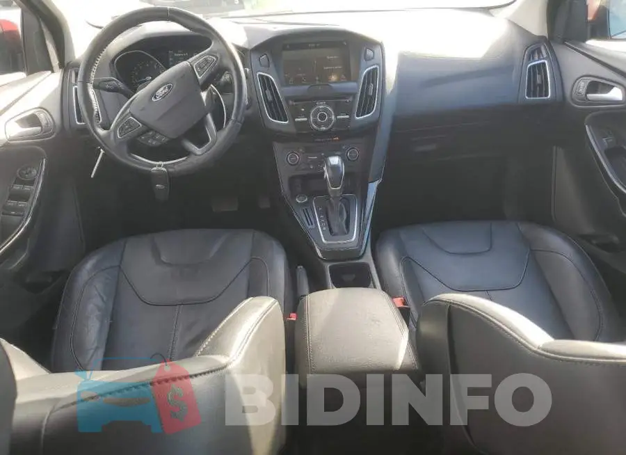 1FADP3J29GL401236 Photo# 8
