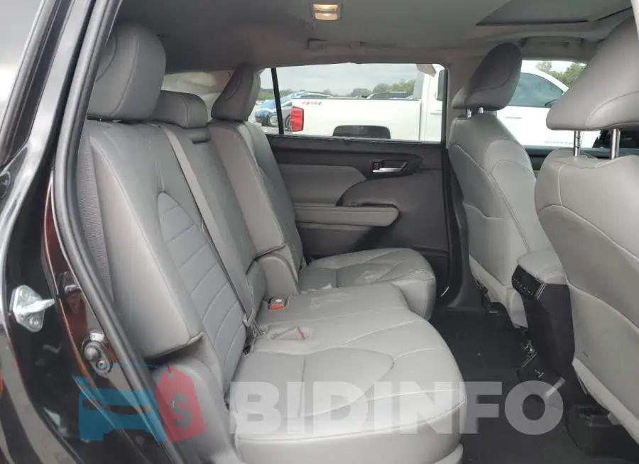5TDKDRAH8RS528529 Photo# 11