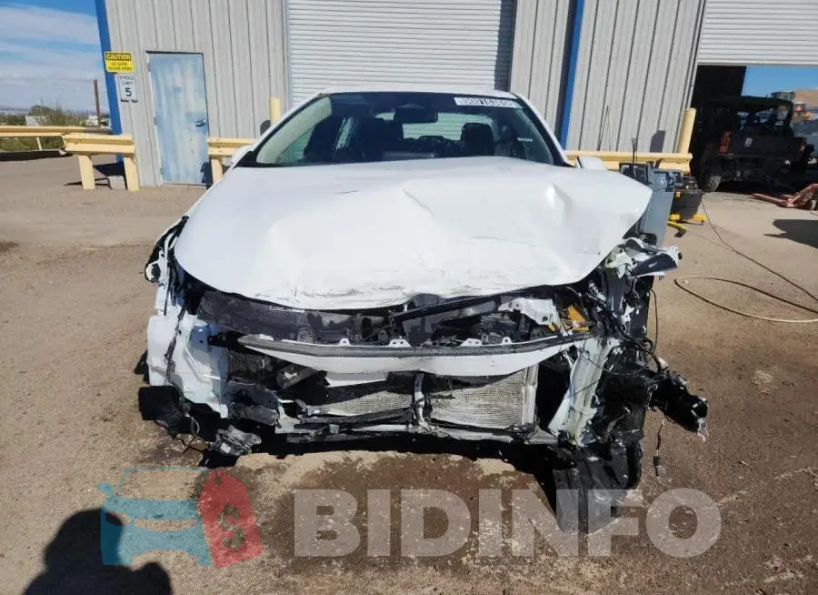 5YFB4MDE8SP279281 Photo# 5
