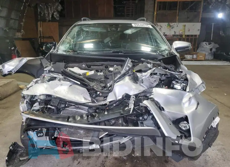 JTMDJREV8HD079445 Photo# 5