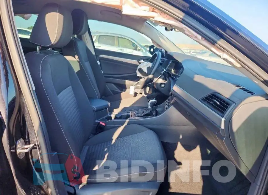 3VW5M7BU2RM099592 Photo# 7