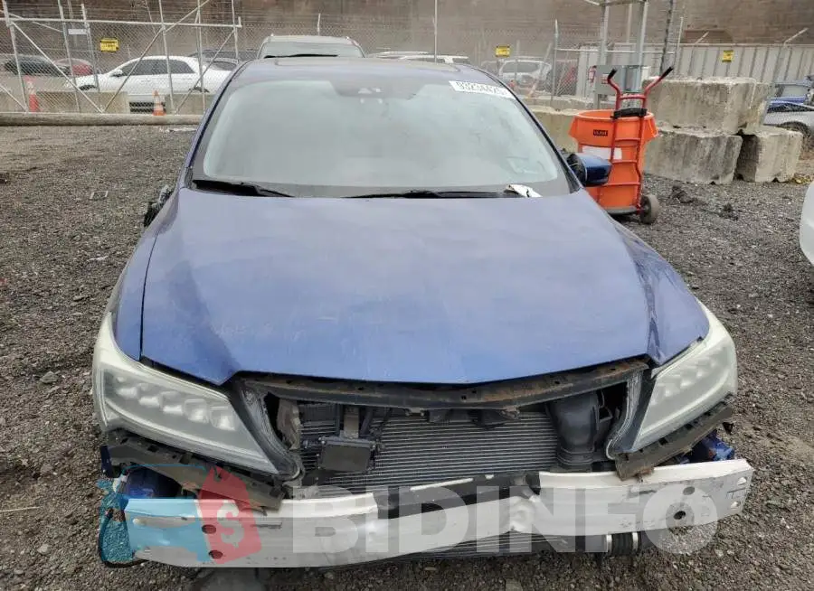 19UDE2F33GA011256 Photo# 5