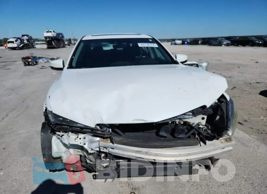 19UUB3F59GA003842 Photo# 5