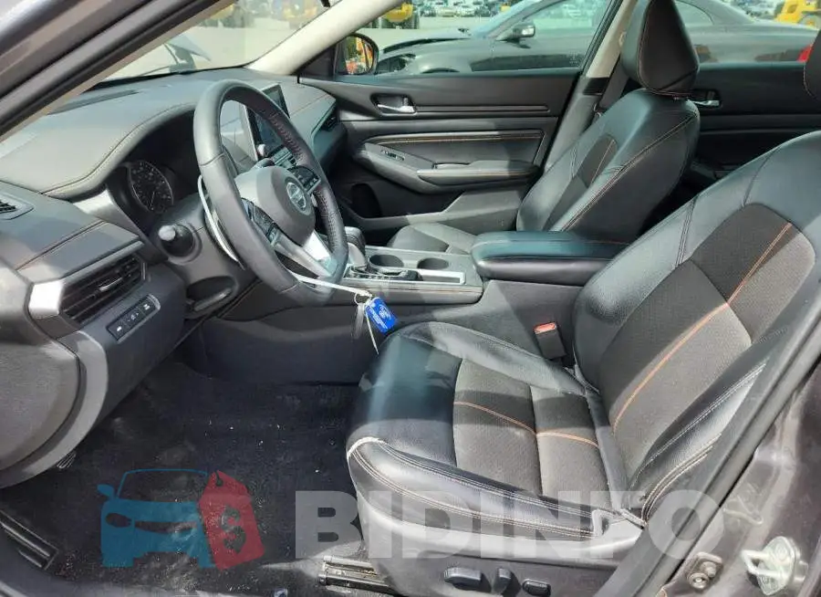 1N4BL4CV3KC186266 Photo# 7