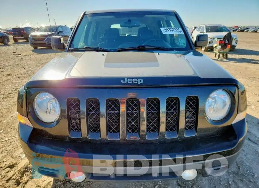 1C4NJPBAXGD634890 Photo# 5