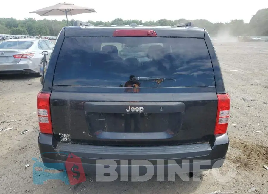 1C4NJPBAXGD676816 Photo# 6