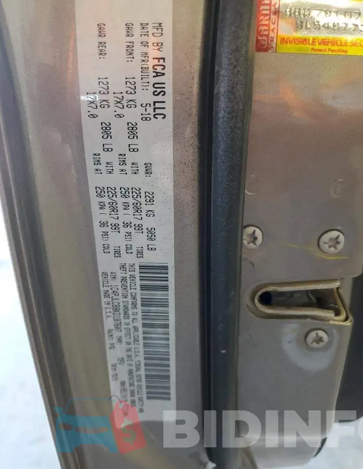 1C4PJLCB8KD187607 Photo# 13