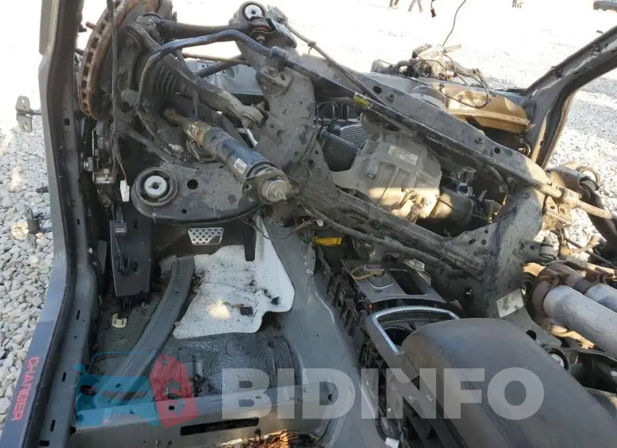 2C3CDXGJ1KH644649 Photo# 8