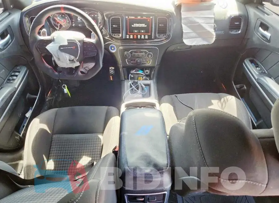 2C3CDXHG3PH587915 Photo# 8