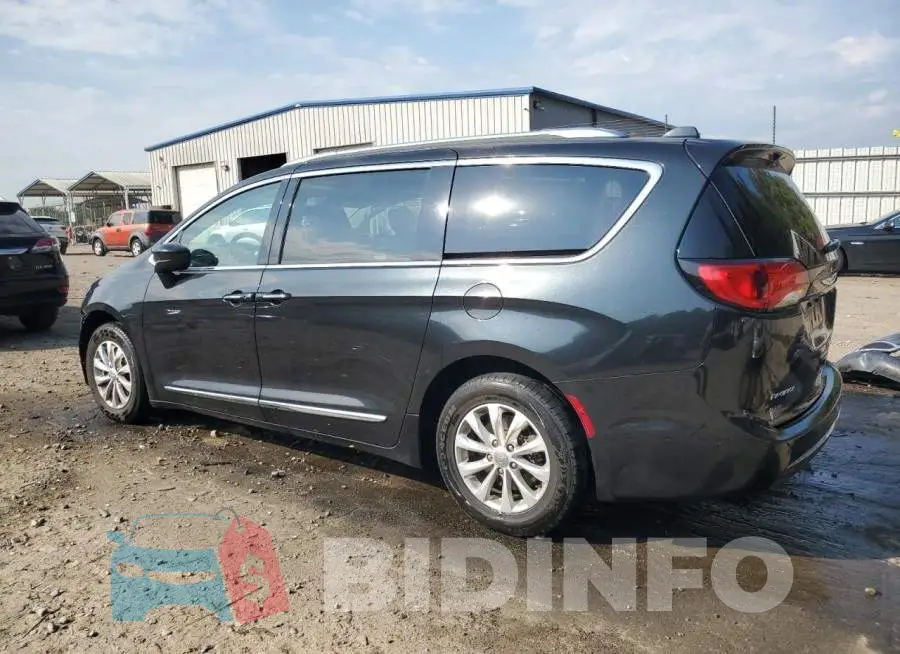 2C4RC1BGXJR149618 Photo# 2