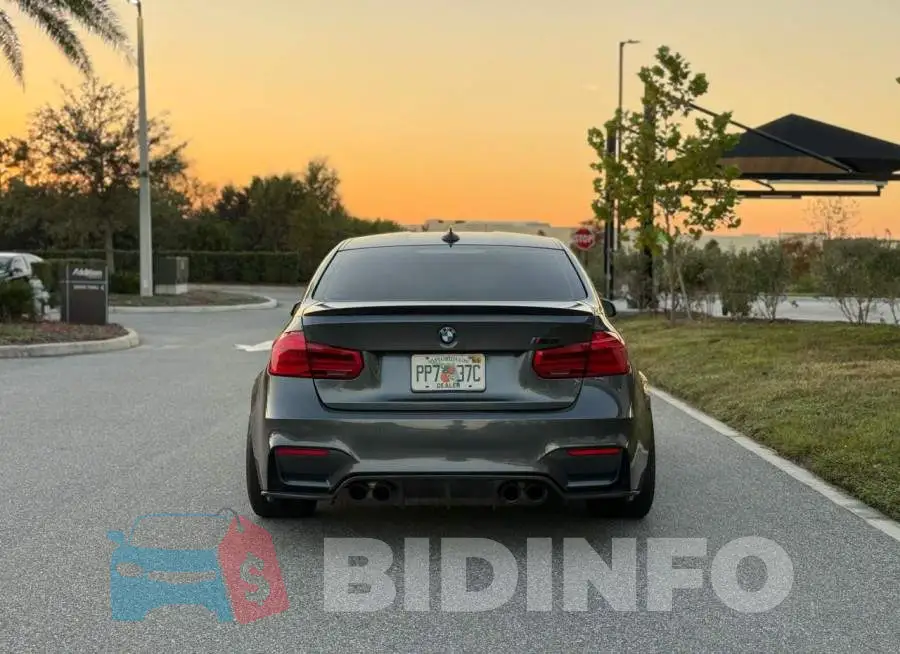 WBS8M9C59H5G84818 Photo# 12
