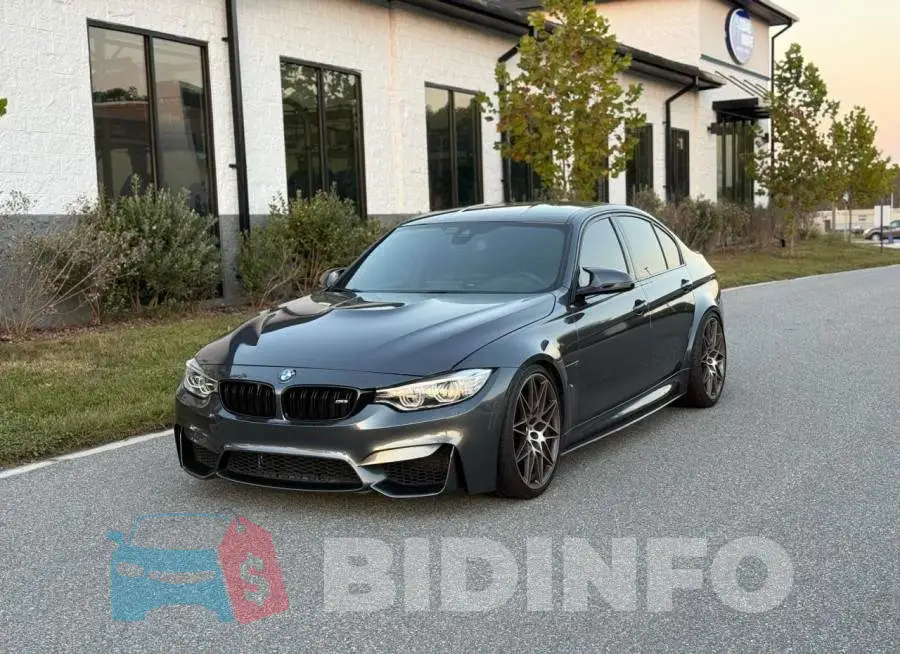 WBS8M9C59H5G84818 Photo# 2