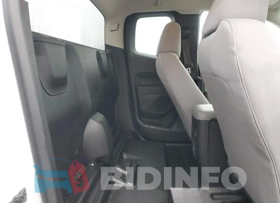 1GCHSBEA5L1191326 Photo# 10