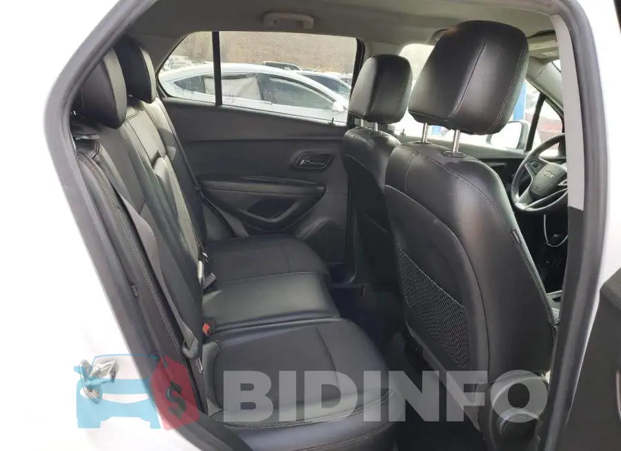 KL7CJLSB2HB152241 Photo# 11