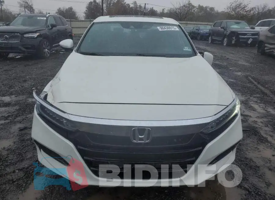 1HGCV1F53KA084322 Photo# 5