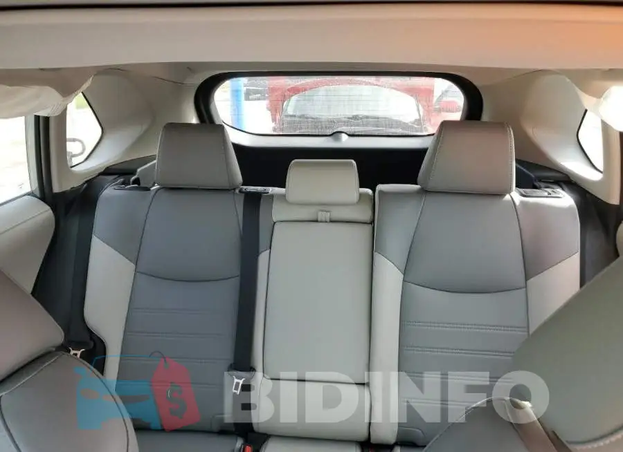 2T3A1RFV8PW385676 Photo# 10