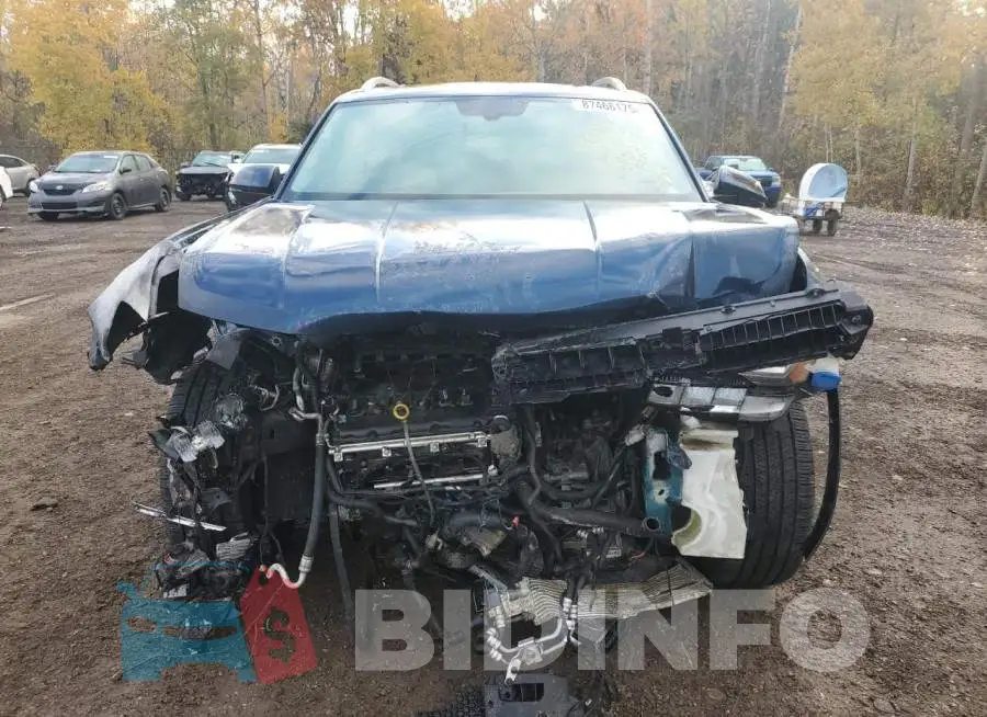 1V2MR2CA8KC525895 Photo# 5