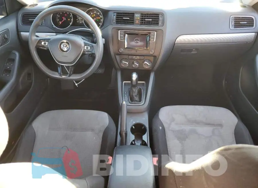 3VW2B7AJ8HM211021 Photo# 8