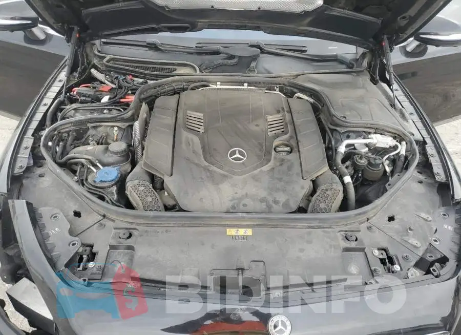 WDDXJ8GB2JA033049 Photo# 11