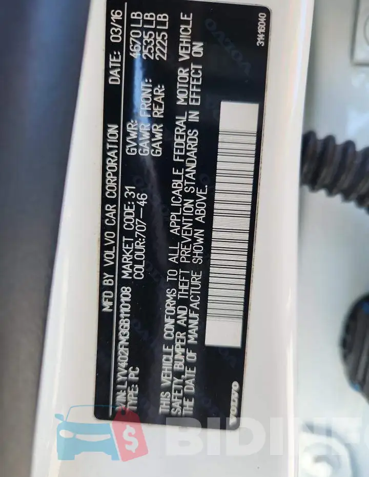 LYV402FM3GB110108 Photo# 12