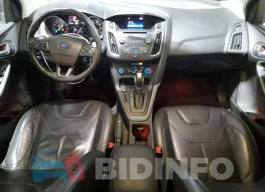 1FADP3F28GL399018 Photo# 8