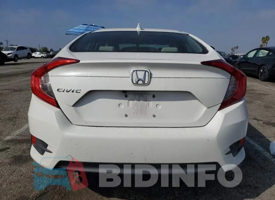 19XFC2F77JE207107 Photo# 6