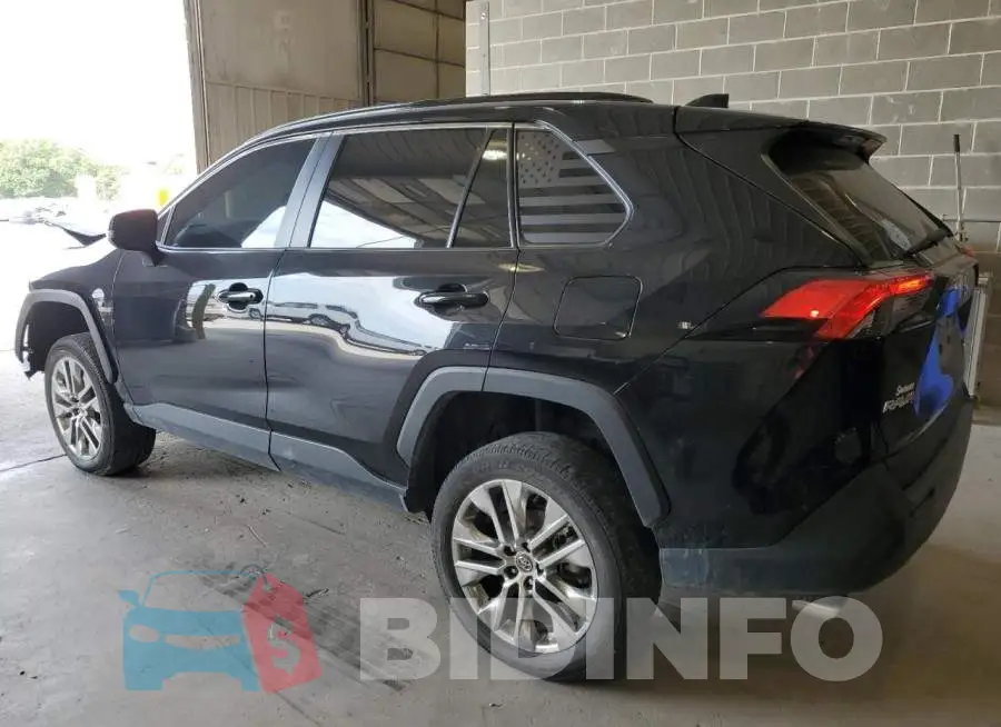 2T3A1RFV9MC162608 Photo# 2
