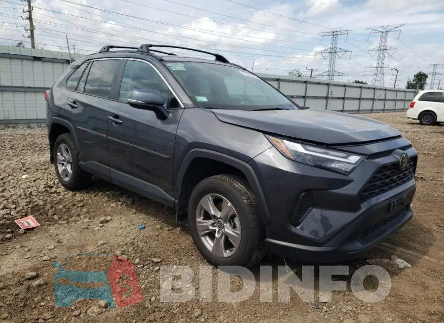 2T3P1RFV6RW470092 Photo# 4