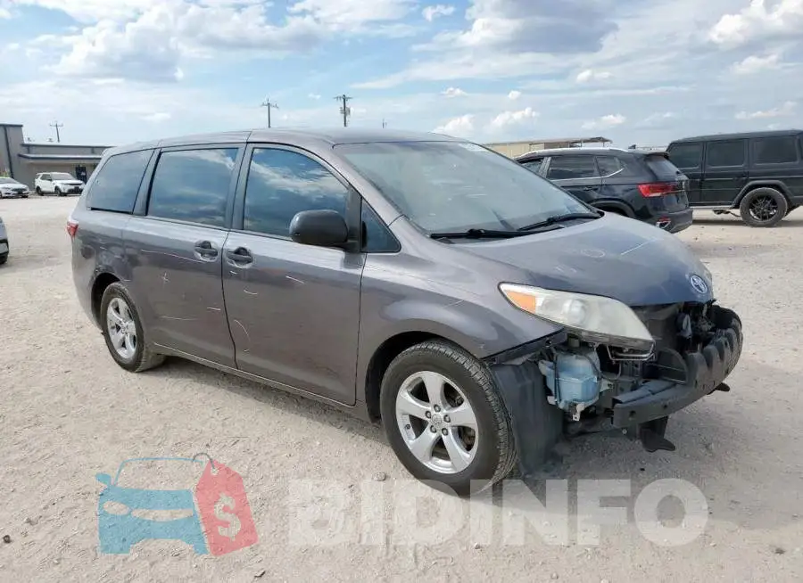 5TDZZ3DCXHS856918 Photo# 4